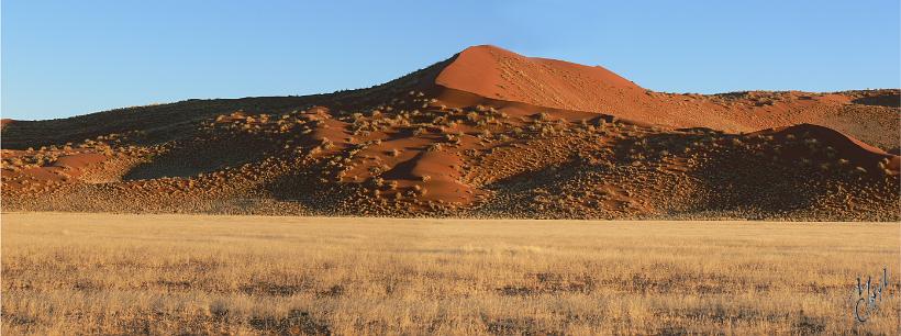 pano_P1130103-104.JPG - Panorama sur les dunes de Sossusvlei.