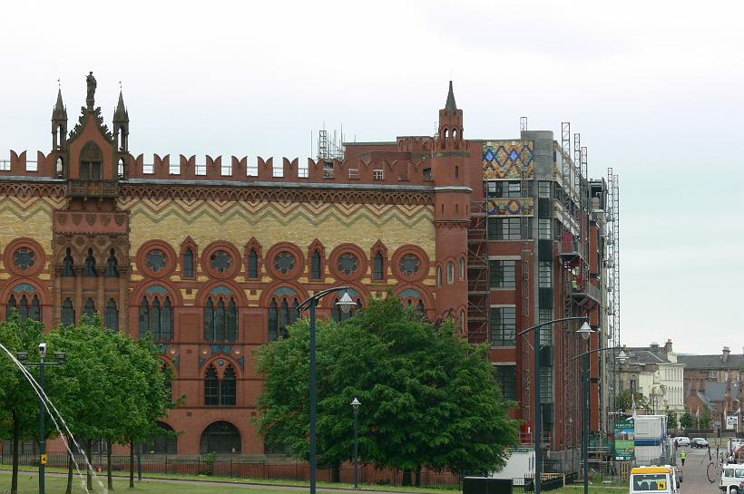 P1000579.JPG - L’usine de tapis de Templeton. L'architecte, en 1892, s'est inspiré du Palais des Doges de Venise afin de rester dans l'esthétique de Glasgow Green.