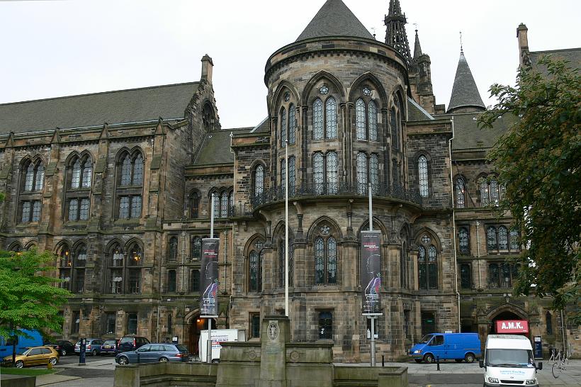 P1000597.JPG - L'Université de Glasgow est l'une des plus grandes et plus réputées du Royaume-Uni. Elle se place seconde derrière l'Université d'Edinburgh.