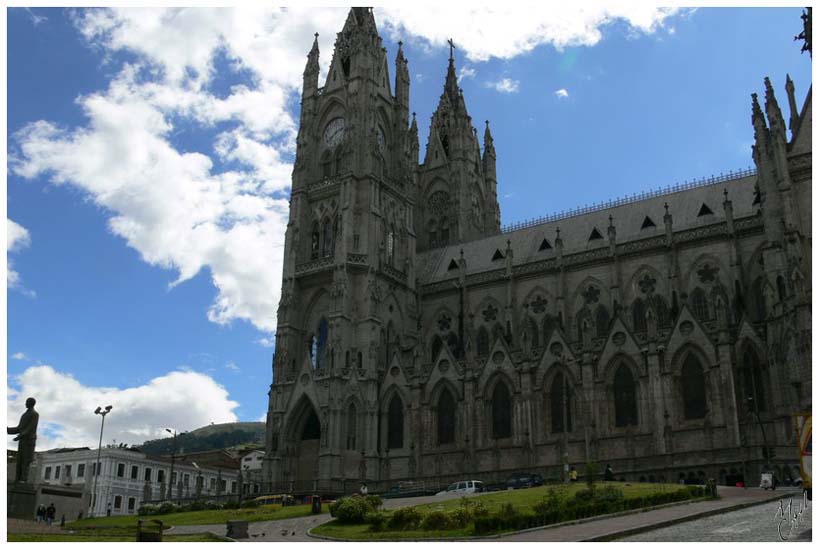 foto46.jpg - La cathédrale de Quito (XVI ème siècle). Elle se trouve dans la vieille partie de la ville, Quito Viejo.