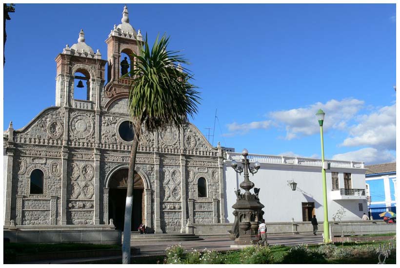 foto81.jpg - La cathédrale sculptée de Riobamba