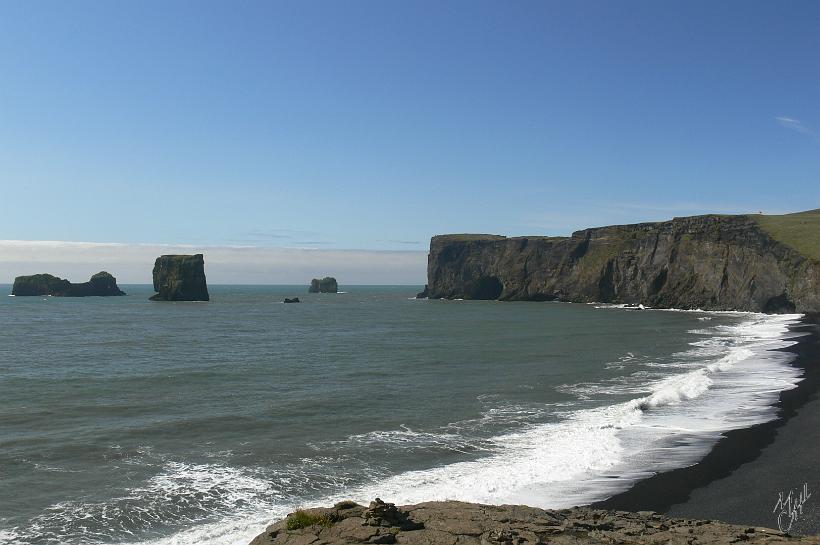 060807_Islande_Vik_269.JPG - Les plages et les falaises de Vik dans le sud de l'île.