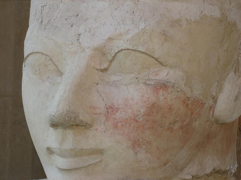 IMG_4549.JPG - Hatchepsout, Reine d'Egypte. Sa momie qui repose au musée du Caire n'a été identifiée qu'en juin 2007.