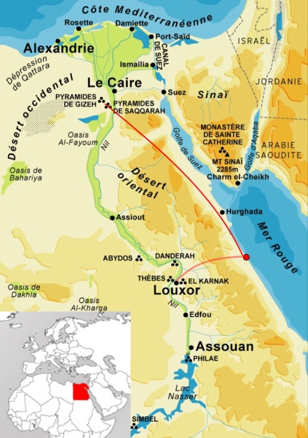MapEgyptMonde02_traits_MM.JPG - L'Égypte, 81 Mio. d'habitants c'est le pays arabe le plus peuplé. 90 % de la population habite le long du Nil (sur une bande de 10-24 km de largeur en moyenne). Le reste du territoire est désertique. En rouge mon itinéraire.
