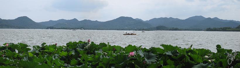 panoHangzhou272273274.jpg - Panorama sur le lac de l'ouest à Hangzhou.