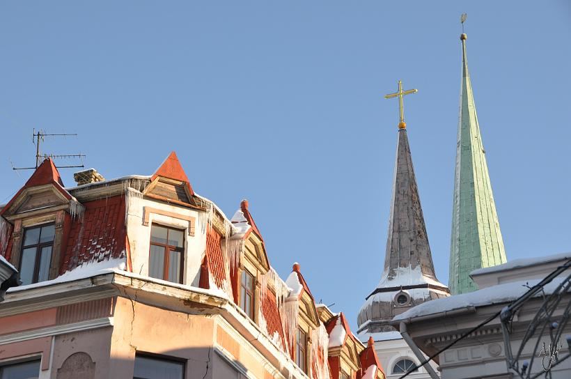 DSC_0846.JPG - Les toits et clochers enneigés de Riga