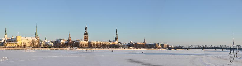 pano_Riga_0969_70_71.jpg - Panorama sur la vieille ville de Riga
