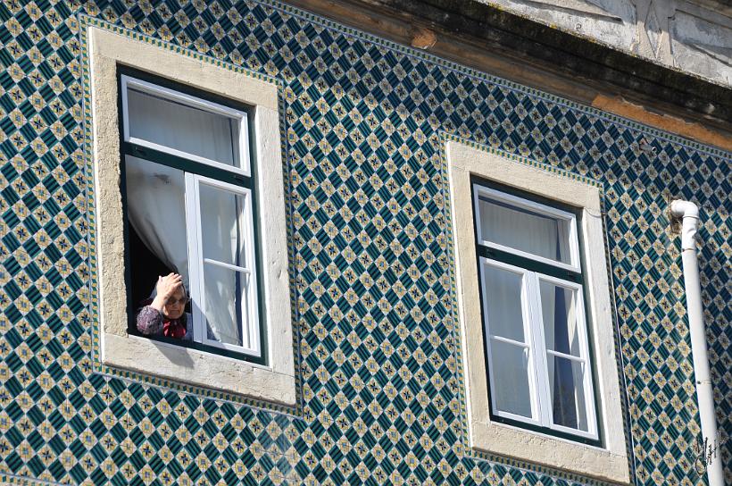 DSC_1322.JPG - Une maison couverte d'azulejos dans le quartier Alcantara, près du Largo da Rilvas.