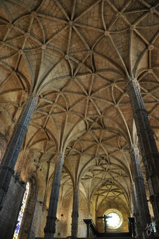 DSC_1367.JPG - L'intérieur de la nef et les voûtes de l'église Santa Maria.